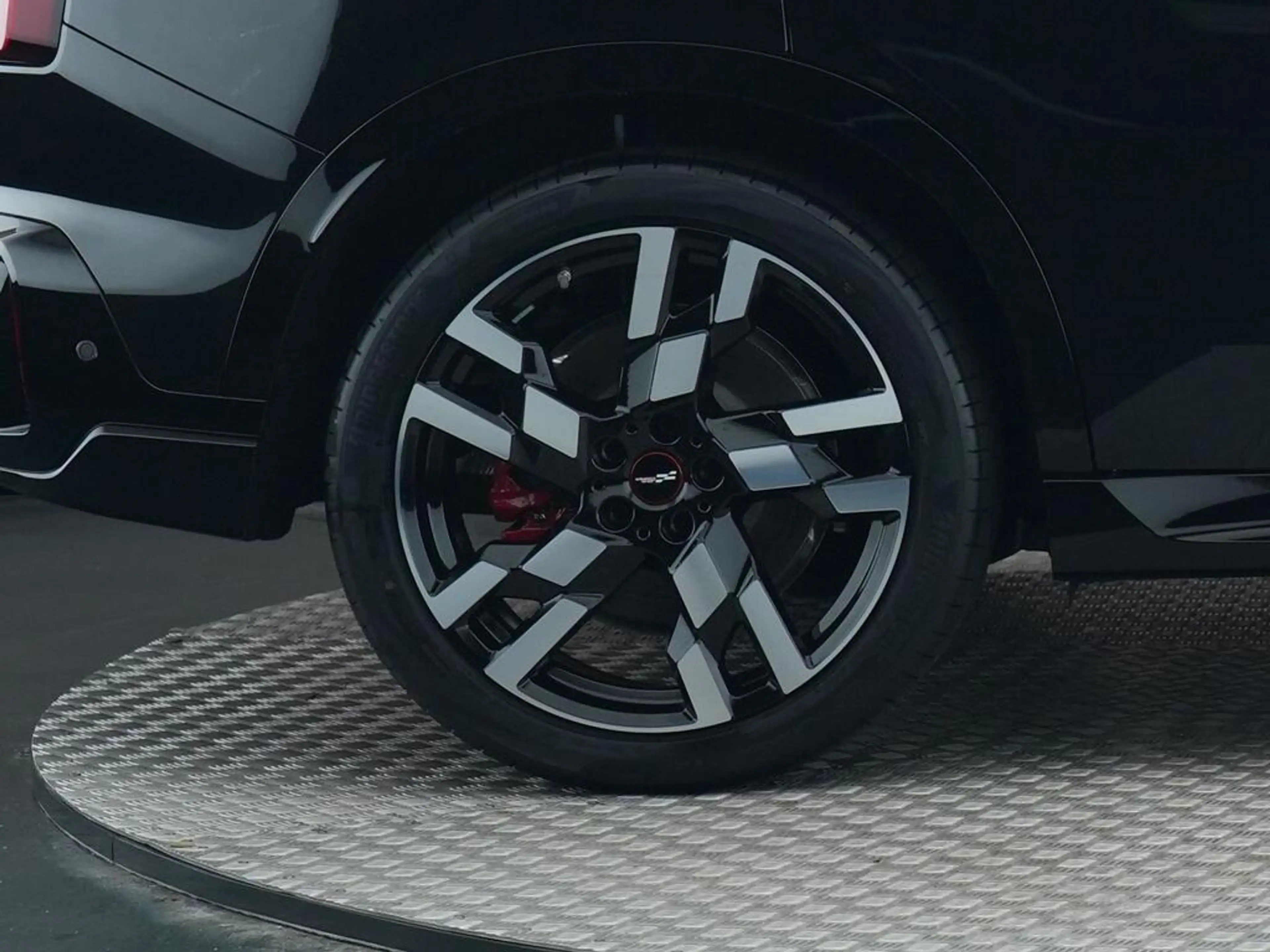 MINI John Cooper Works Countryman 2.0 JCW ALL4 XL — photo 14