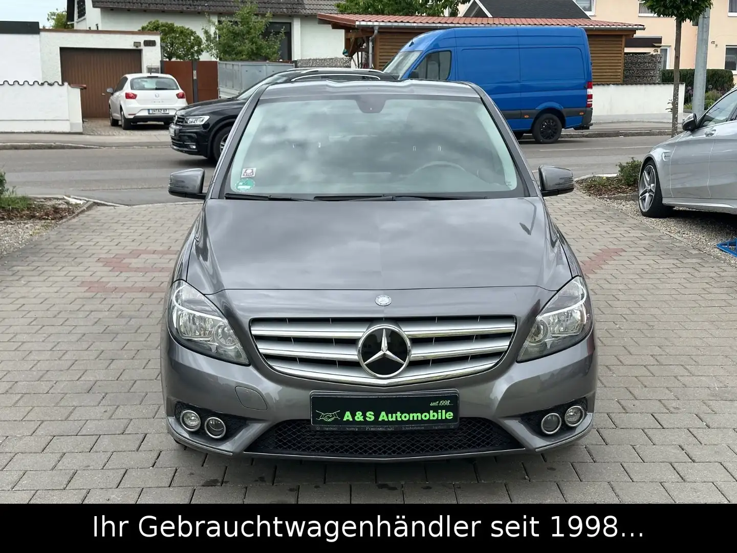 Mercedes-Benz B 180 BE Sports Tourer *NAVI/SHZ/ALU/USB* Grau - 2