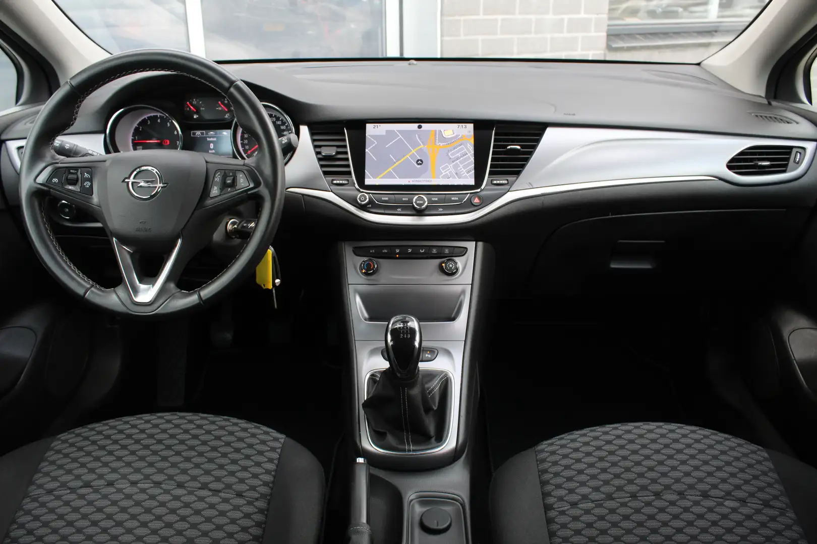 Opel Astra Sports Tourer 1.4 Turbo Business+ / Carplay / Crui Zwart - 2