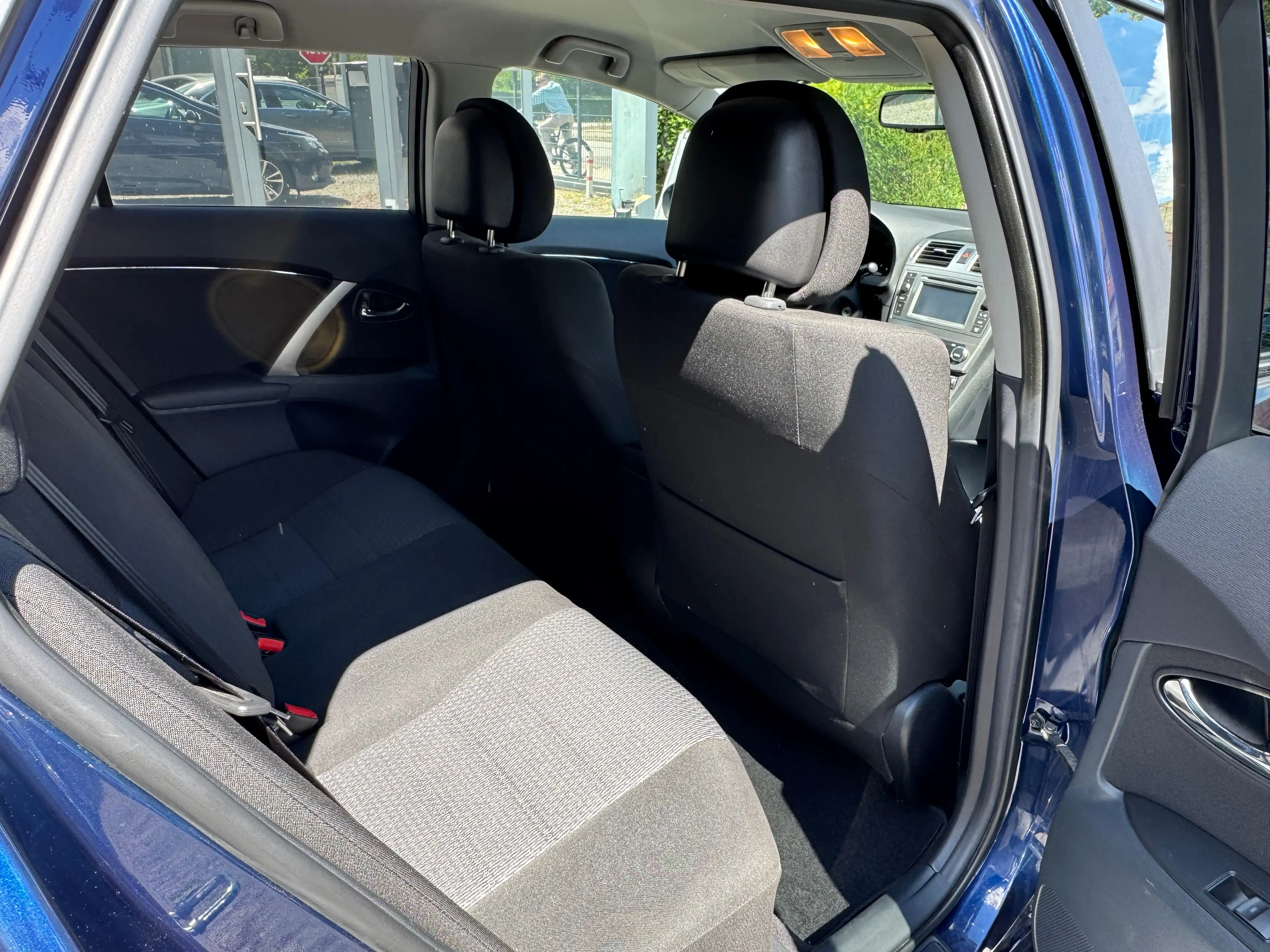 Toyota Avensis Edition — photo 12