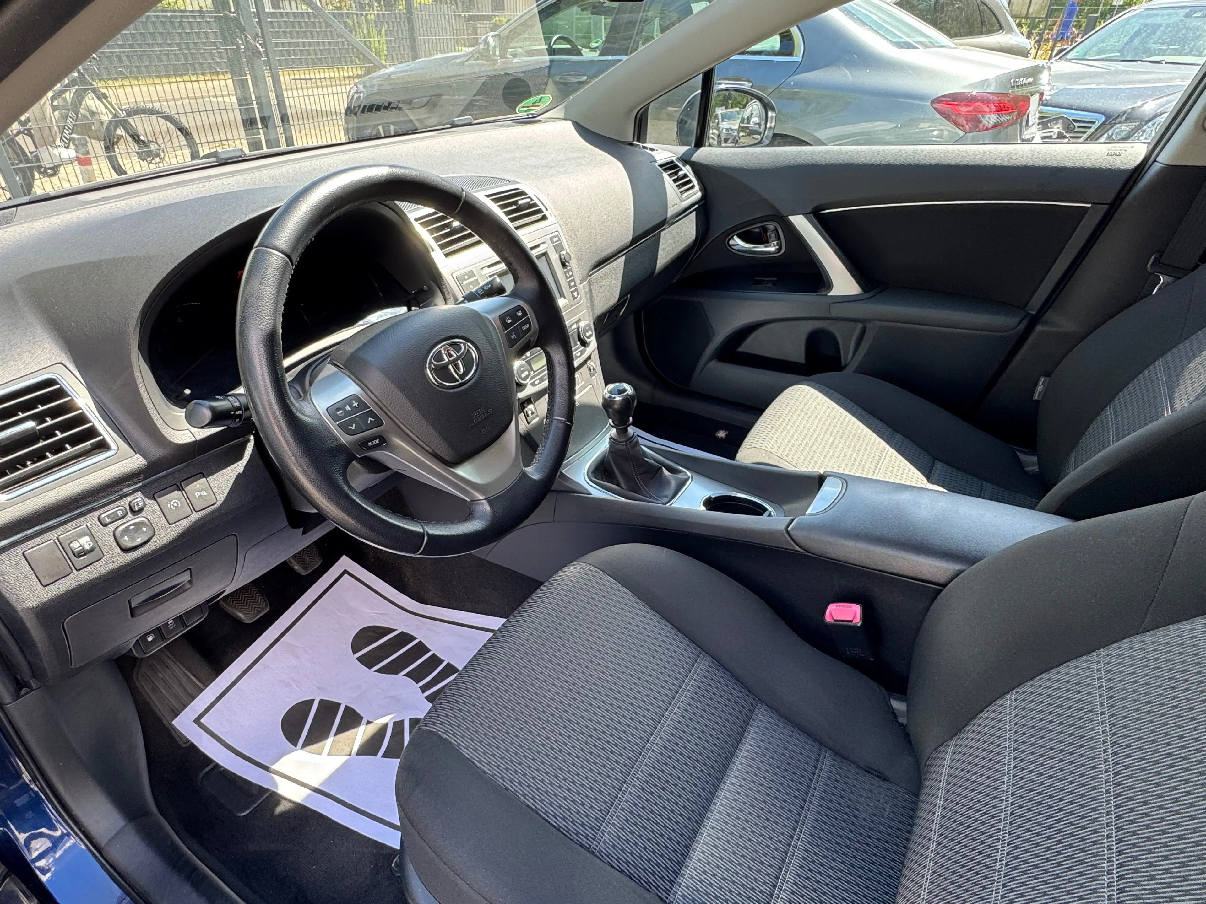 Toyota Avensis Edition — photo 9