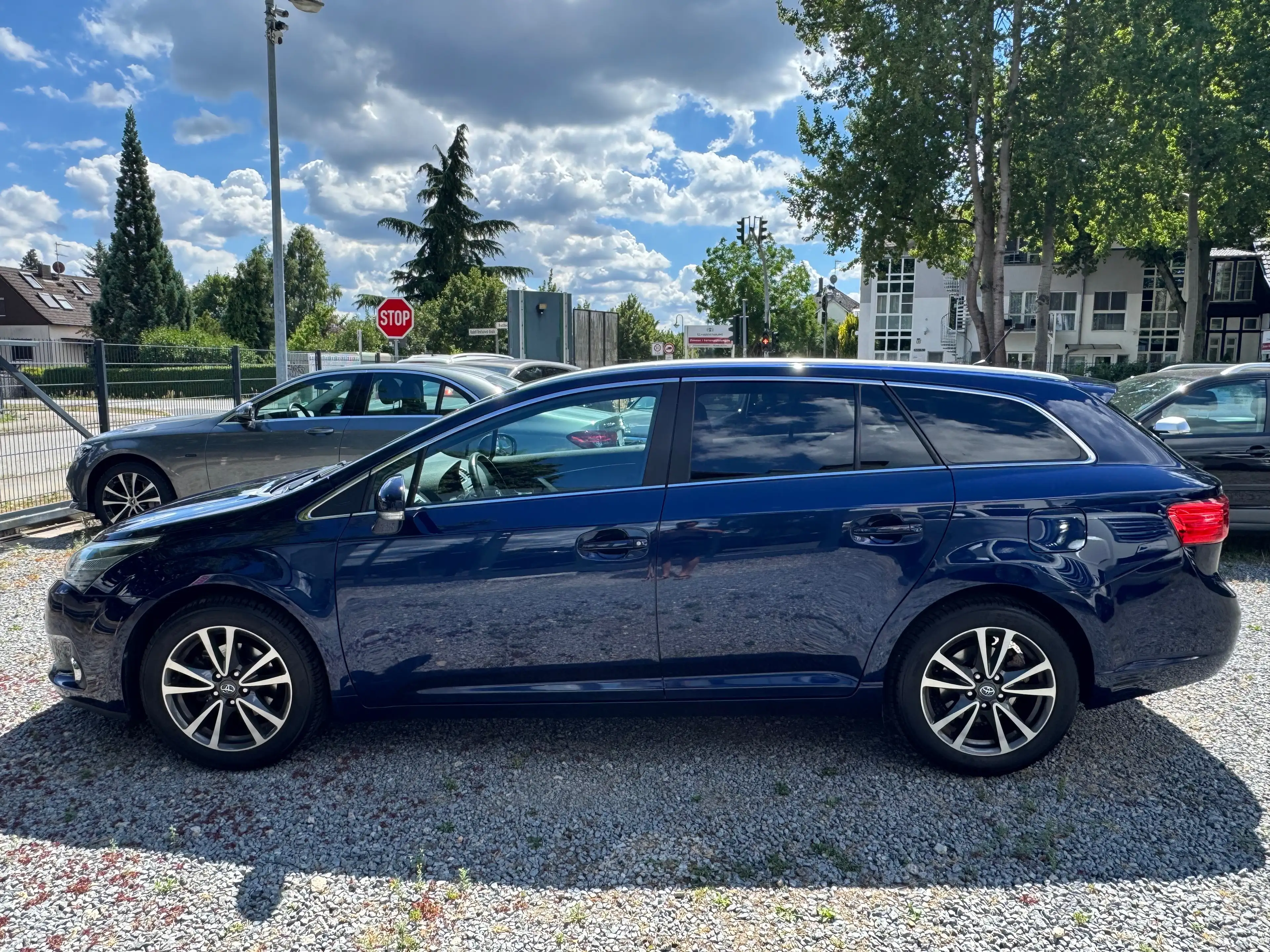 Toyota Avensis Edition — photo 2