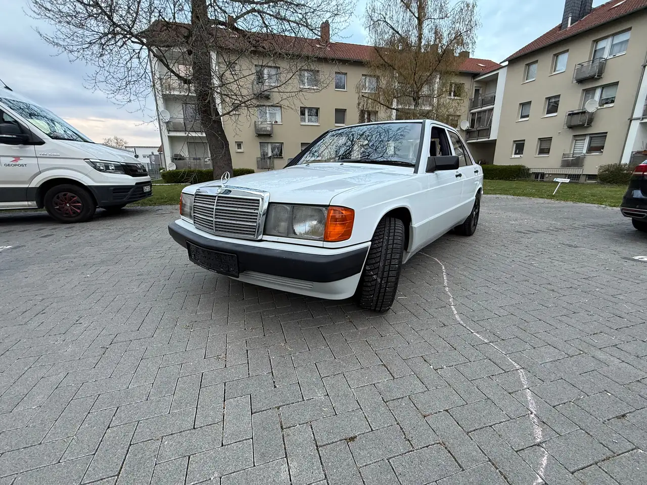 Mercedes-Benz 190 E 1.8 Automatik TÜV NEU 76.000 Km H Ken., foto 2