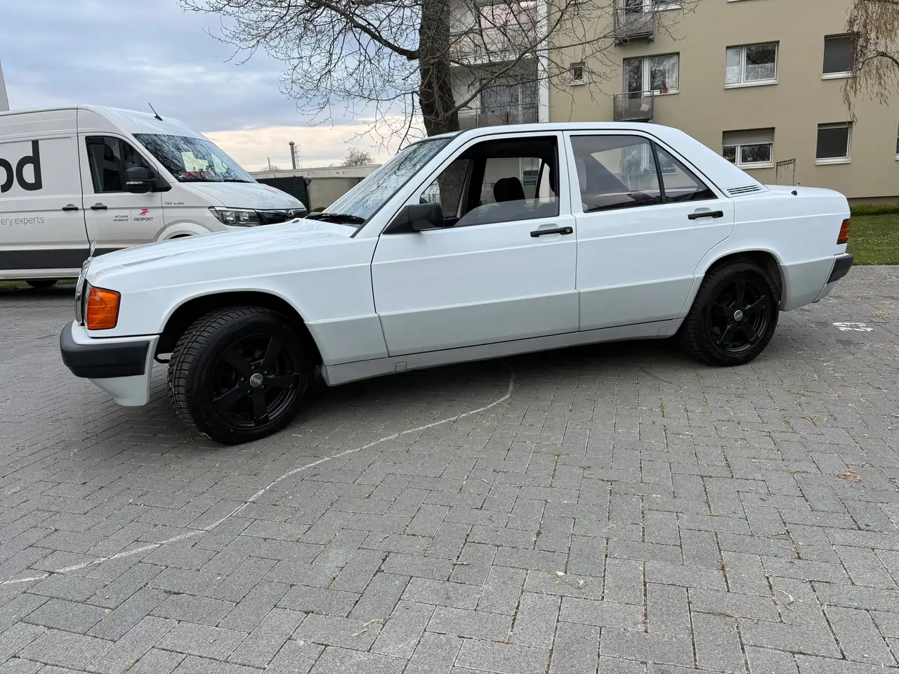 Mercedes-Benz 190 E 1.8 Automatik TÜV NEU 76.000 Km H Ken., foto 6