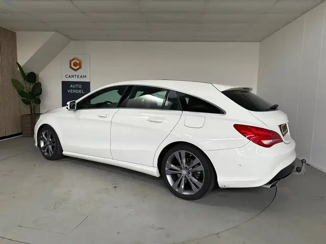 Mercedes-Benz Cla view 2