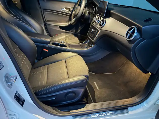 Mercedes-Benz Cla view 14
