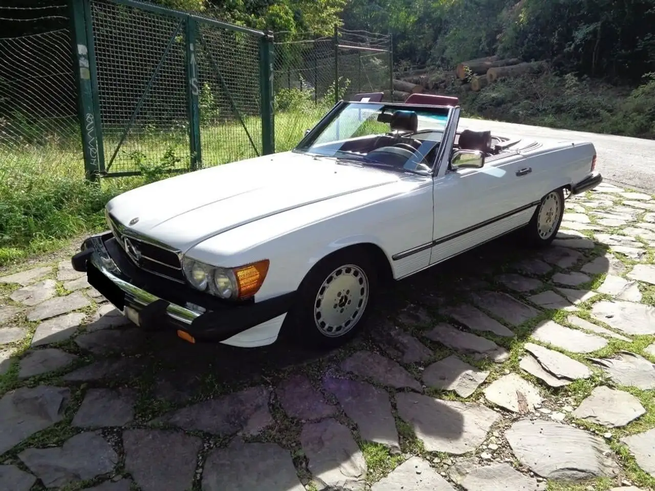 Mercedes-Benz SL 560