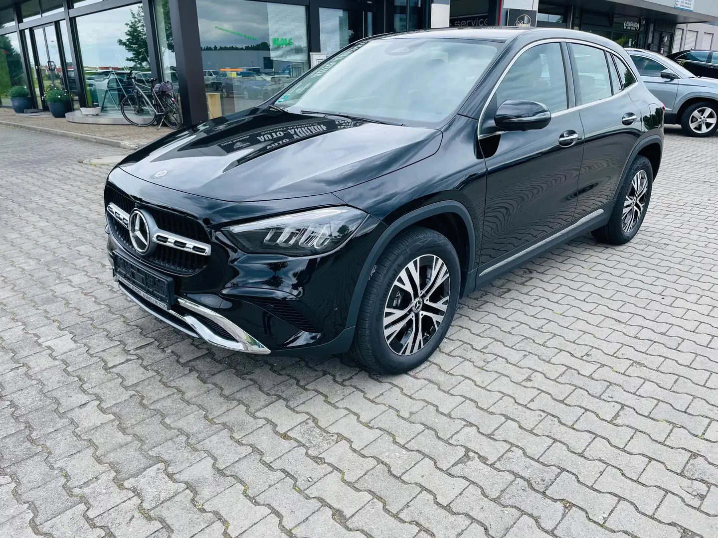 Mercedes-Benz GLA 180 GLA 200 Benzin-Hybrid Progressive Line Edition Negro - 1