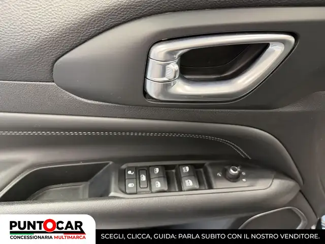 Jeep Compass view 17