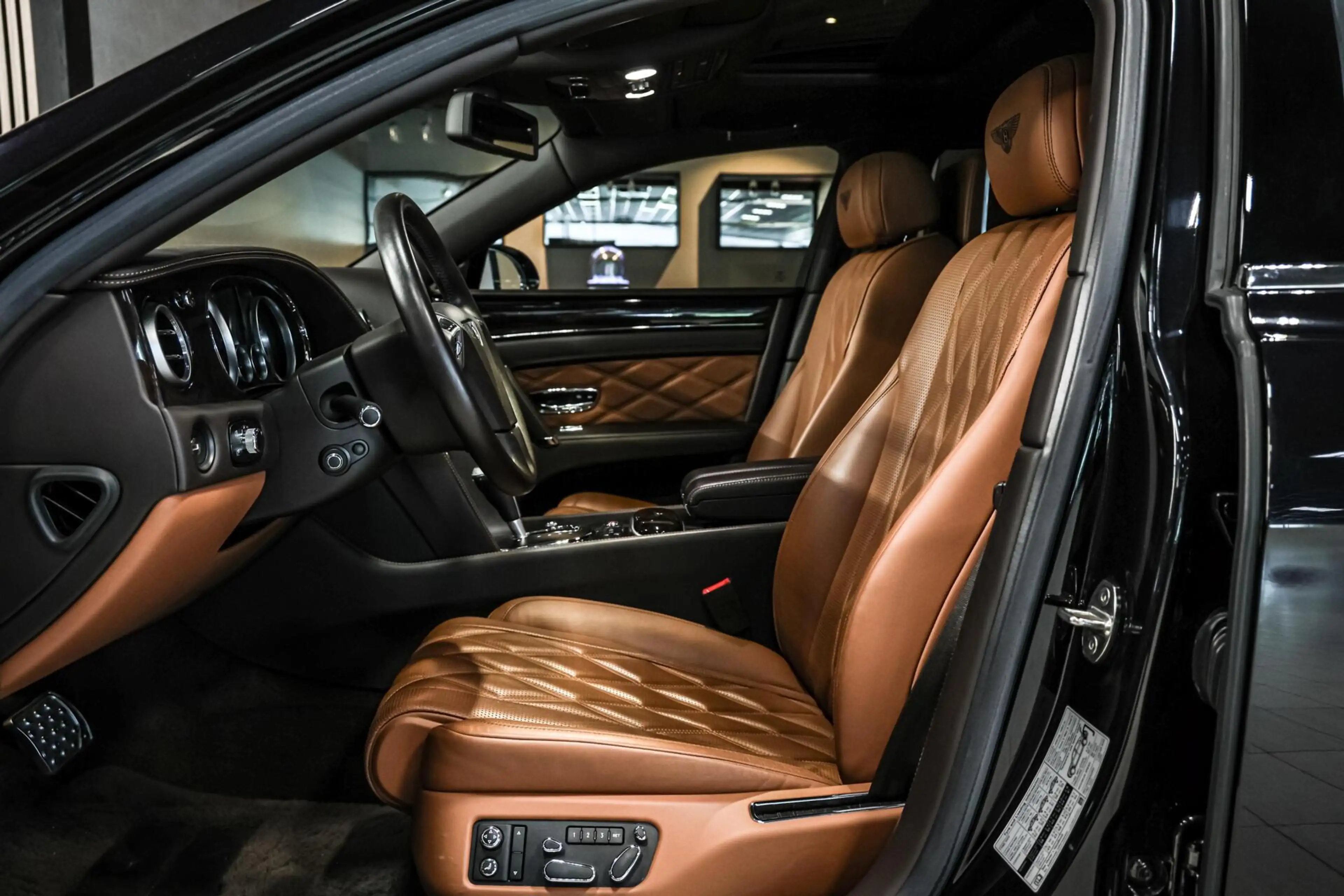 Bentley Flying Spur 4.0 V8|Massage V+A|ACC|Luchtvering — photo 9