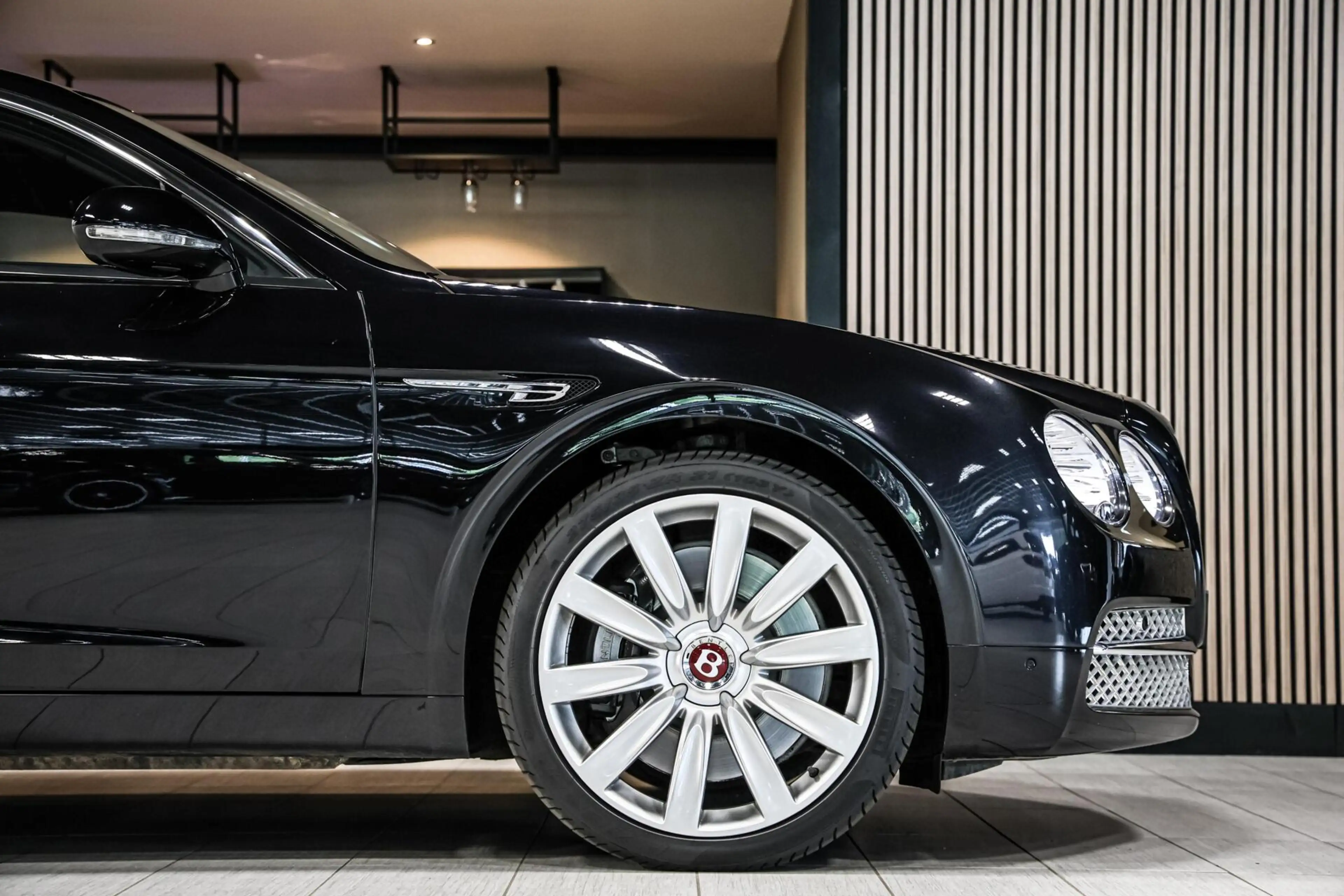 Bentley Flying Spur 4.0 V8|Massage V+A|ACC|Luchtvering — photo 15