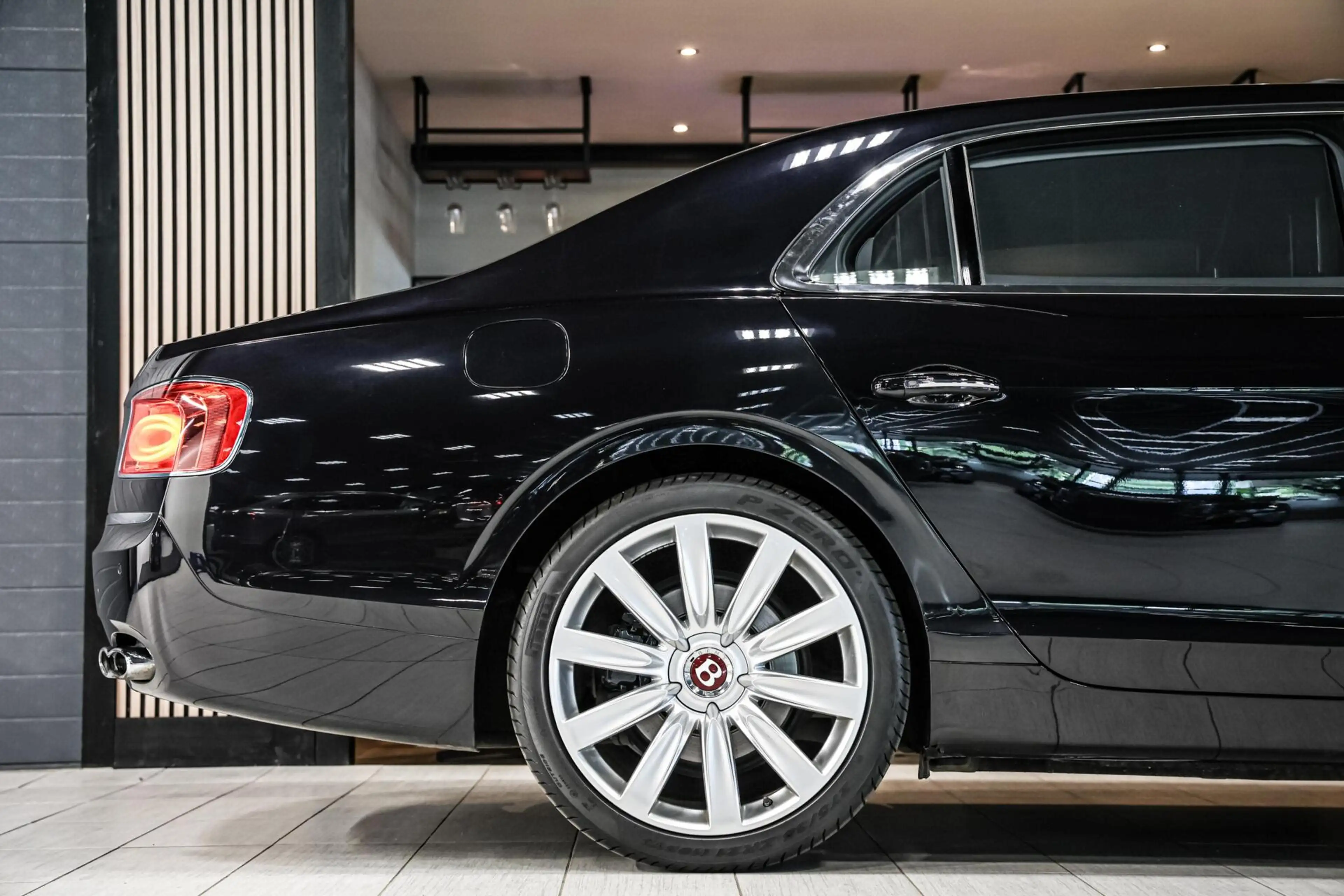 Bentley Flying Spur 4.0 V8|Massage V+A|ACC|Luchtvering — photo 14