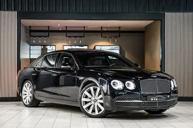 Bentley Flying Spur view 4