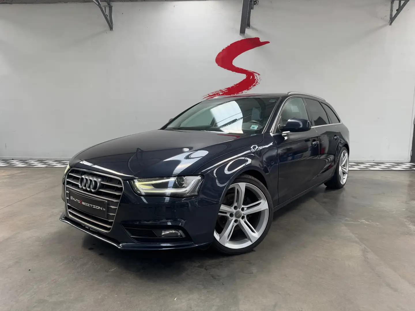 Audi A4 Avant 2.0 TDi Bleu - 1