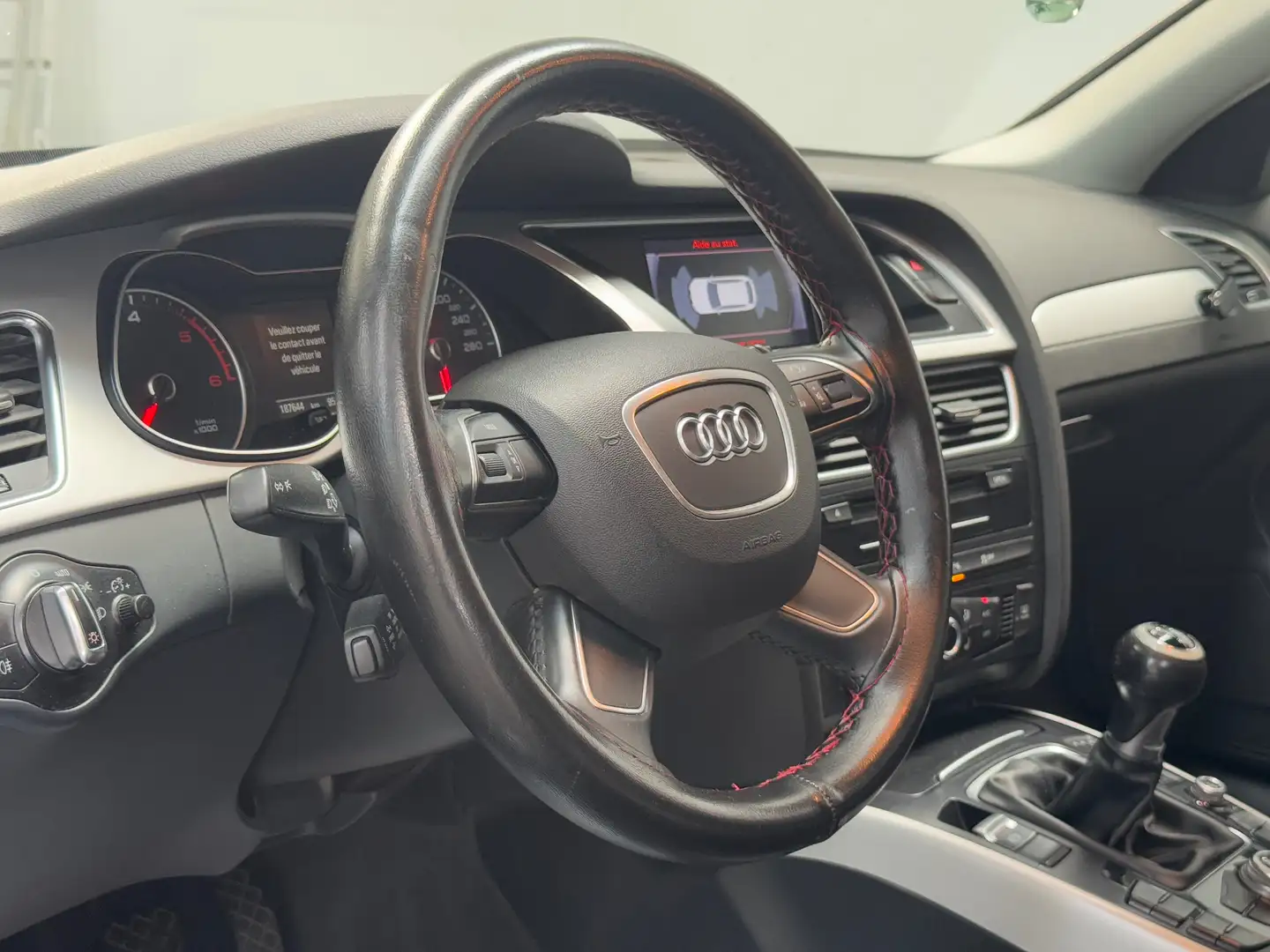 Audi A4 Avant 2.0 TDi Bleu - 2