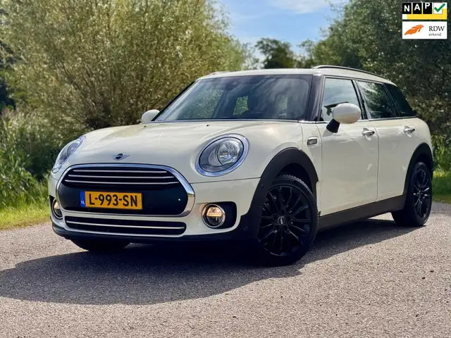 MINI One Clubman Mini 1.5 Chili Serious Business Leder Navi Camera