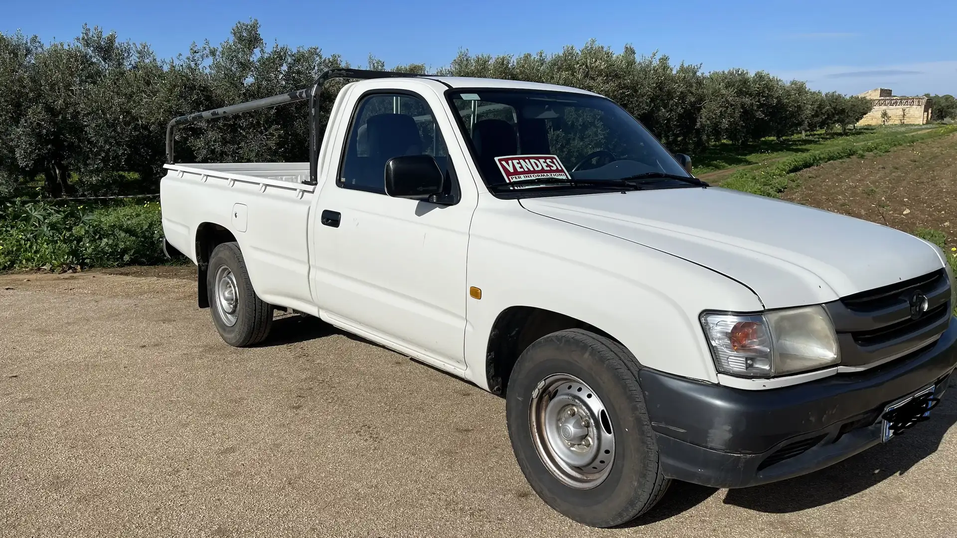 Toyota Hilux 2.5 extra cab Blanc - 2