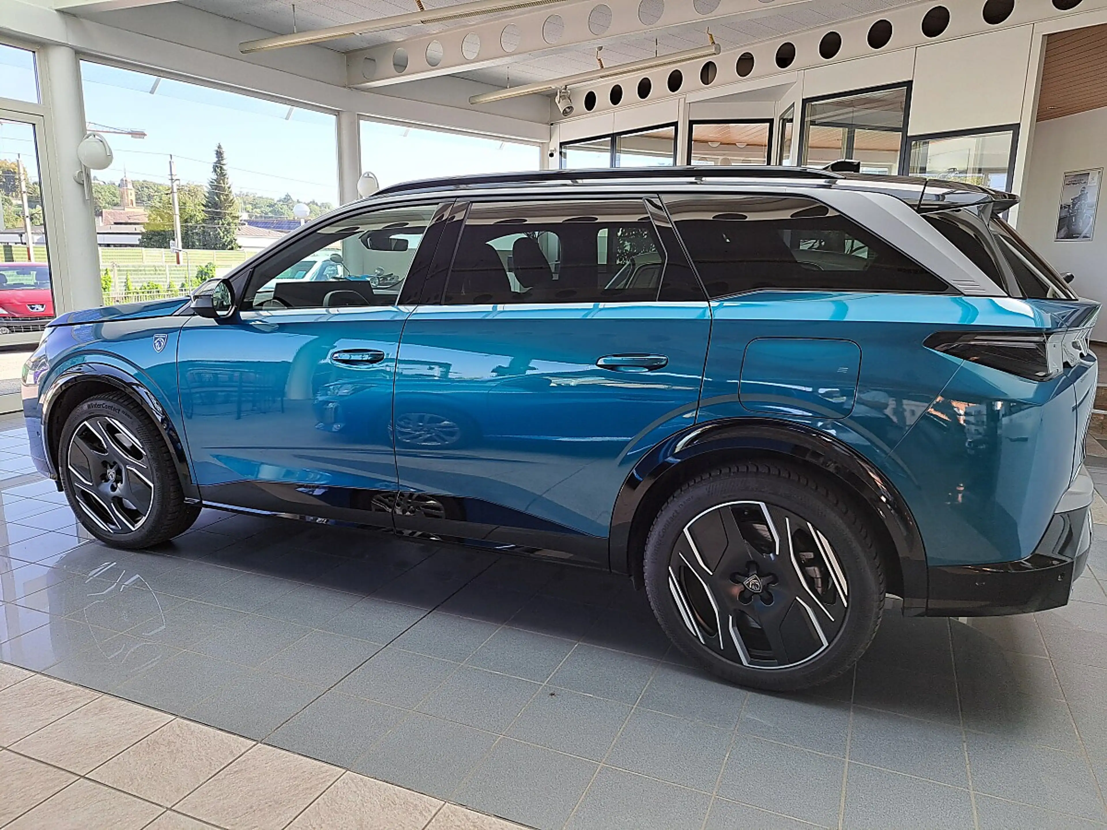 Peugeot 5008 Elektromotor 210 GT — photo 2