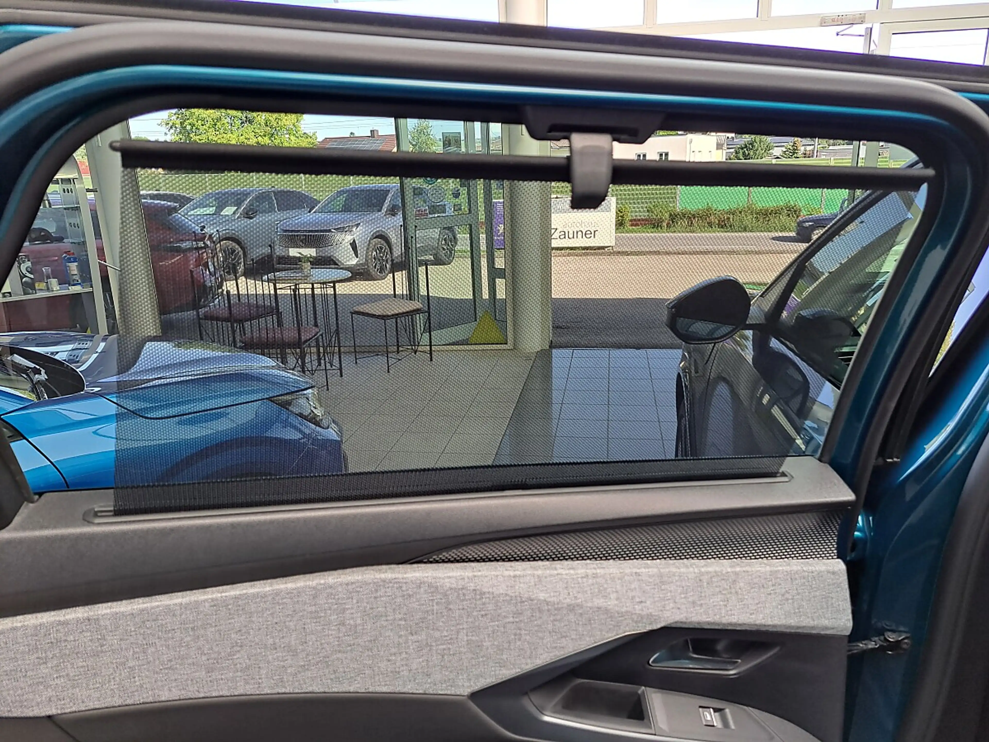 Peugeot 5008 Elektromotor 210 GT — photo 14
