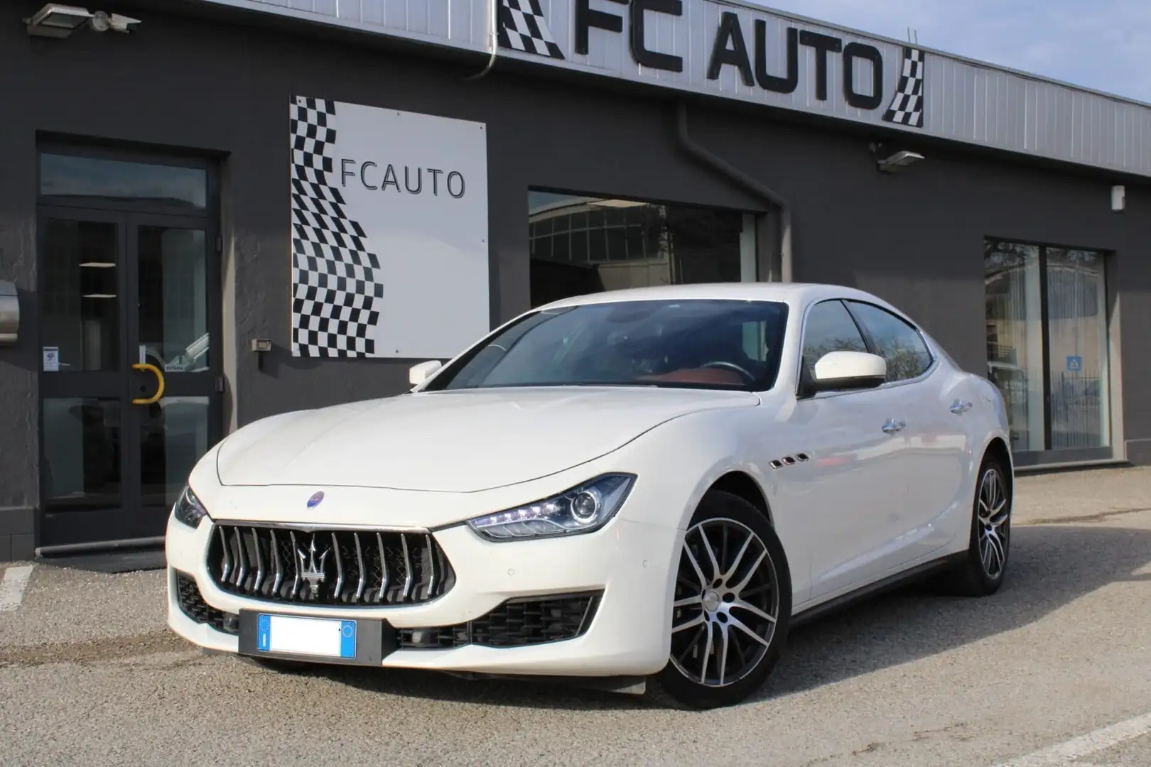 Maserati Ghibli V6 Diesel Bianco - 1
