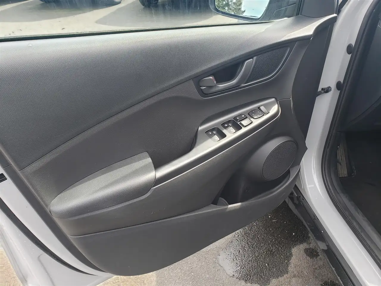 Hyundai KONA photo Hyundai KONA