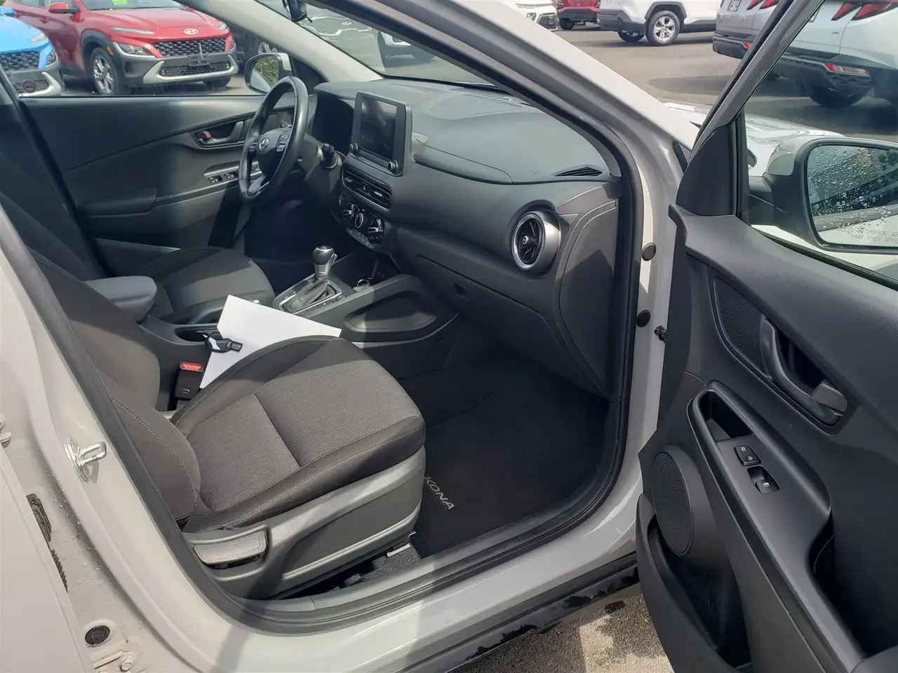 Hyundai KONA photo Hyundai KONA