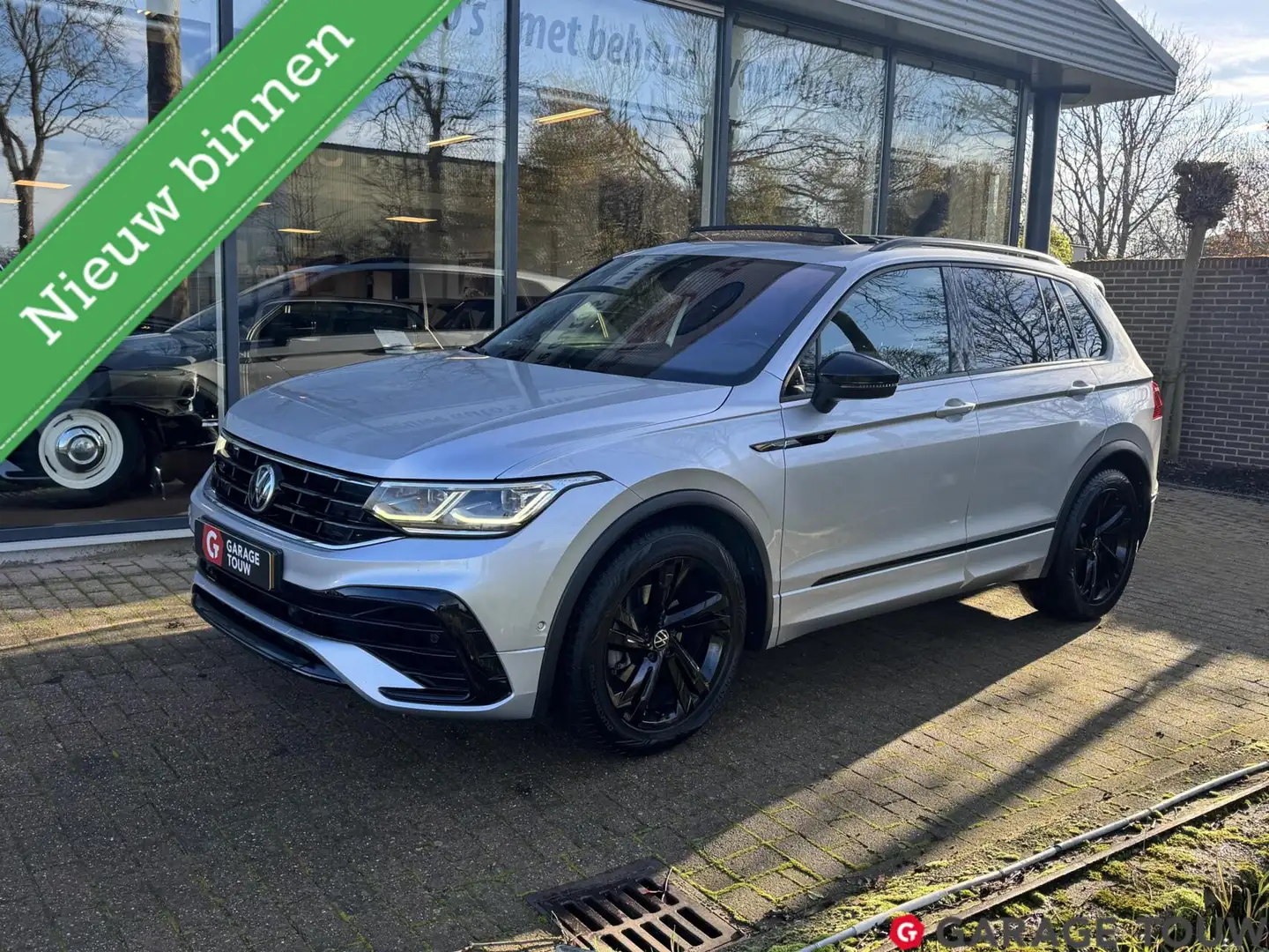 Volkswagen Tiguan 1.5 TSI R-Line *BTW, PANO, El.Trekh, OrgNL Grigio - 1