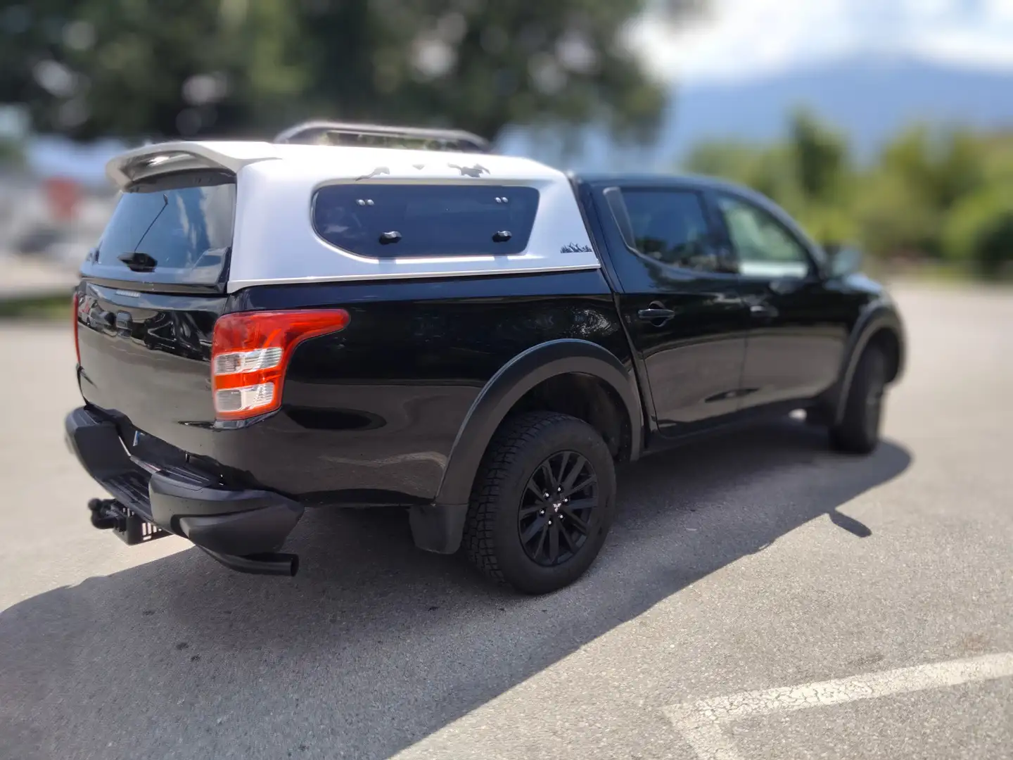 Mitsubishi L200 Euro 6, Automatik, R/D Lock, AHK,Hardtop Negro - 2
