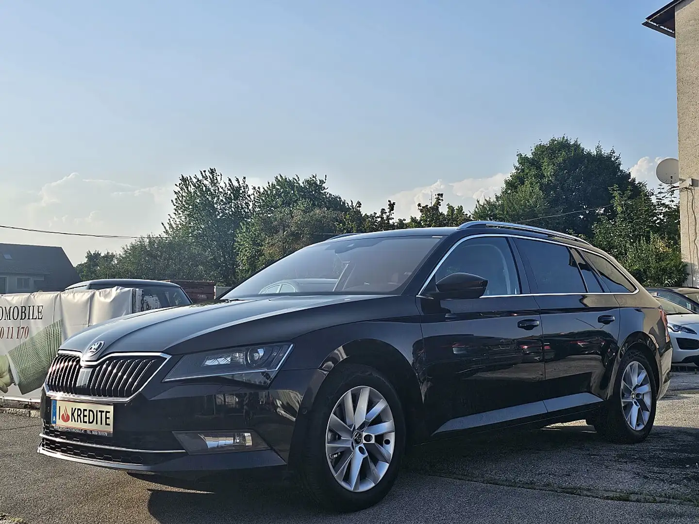Skoda Superb Kombi 2,0 TDI Style Pickerl+Service-OK Sehe Gep... Schwarz - 2