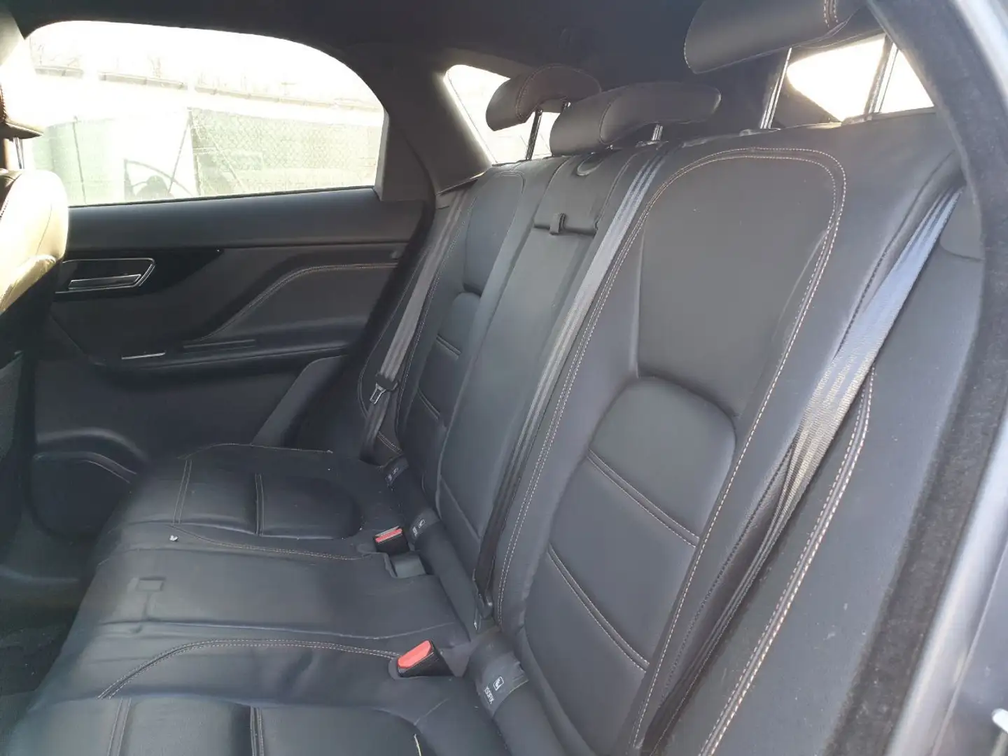 Jaguar F-Pace F-PACE Prestige AWD Grau - 2