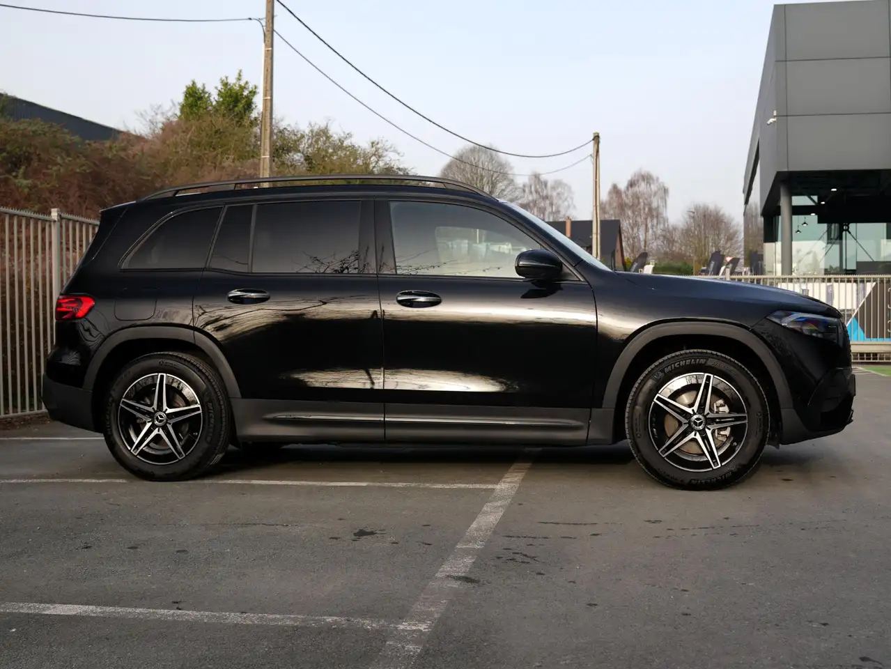 Mercedes-Benz EQB 300 EQB 4MATIC 8