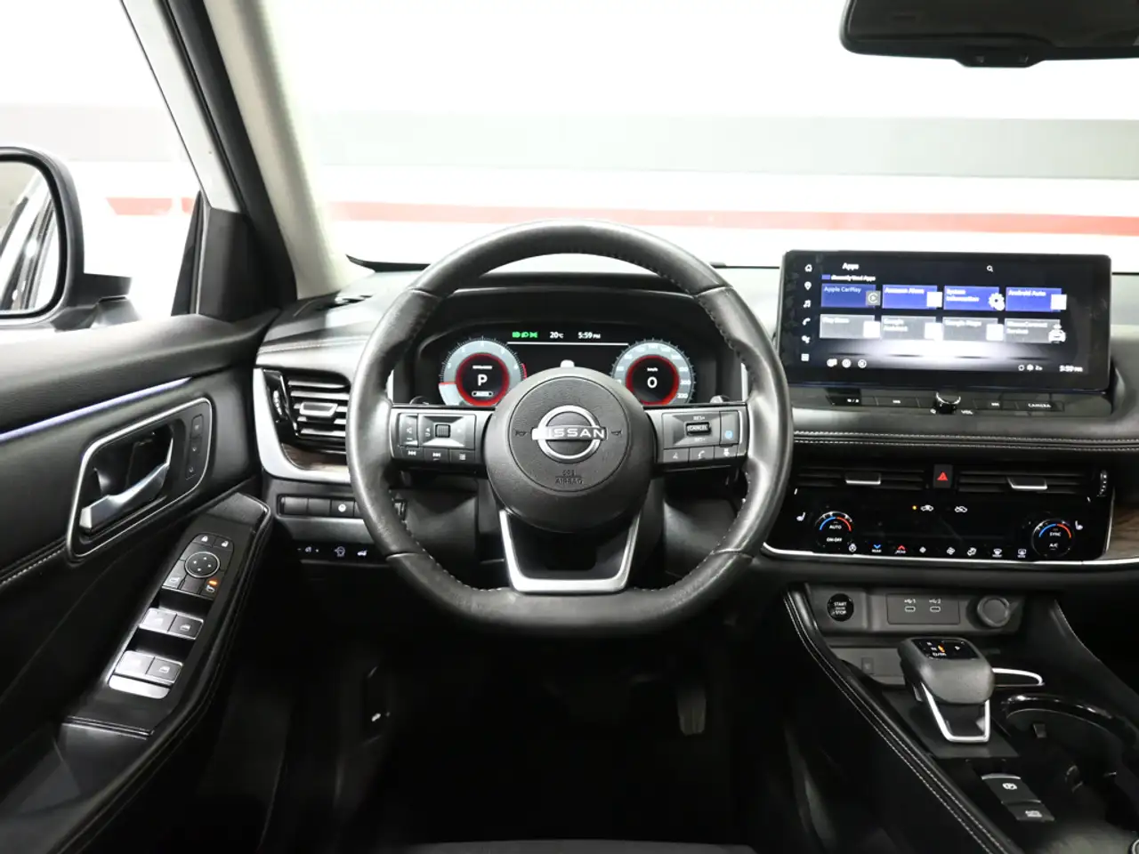 Nissan Rogue снимка Nissan Rogue