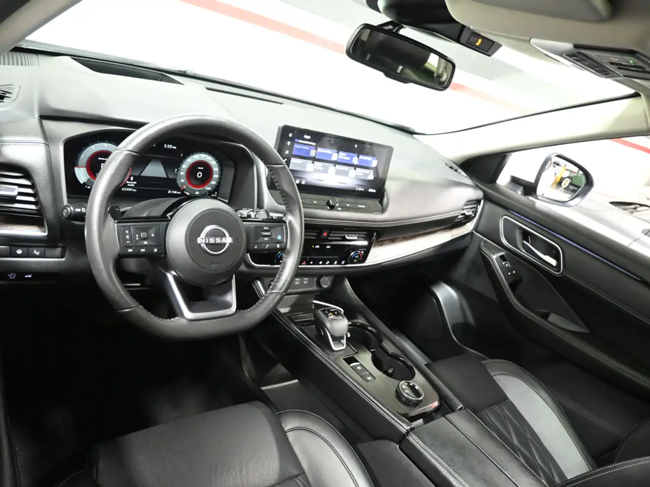 Nissan Rogue снимка Nissan Rogue