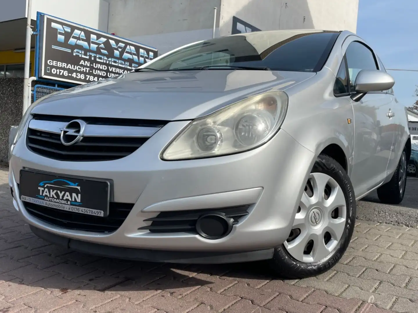 Opel Corsa D Edition Silber - 2