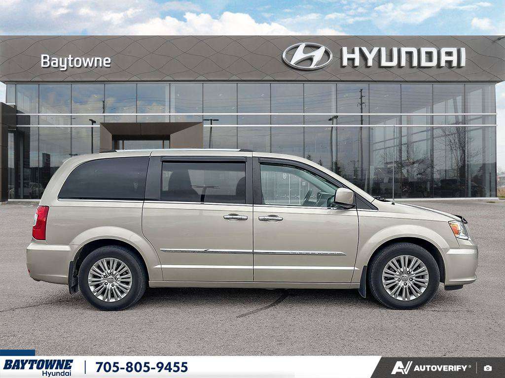 2015 Chrysler Town & Country