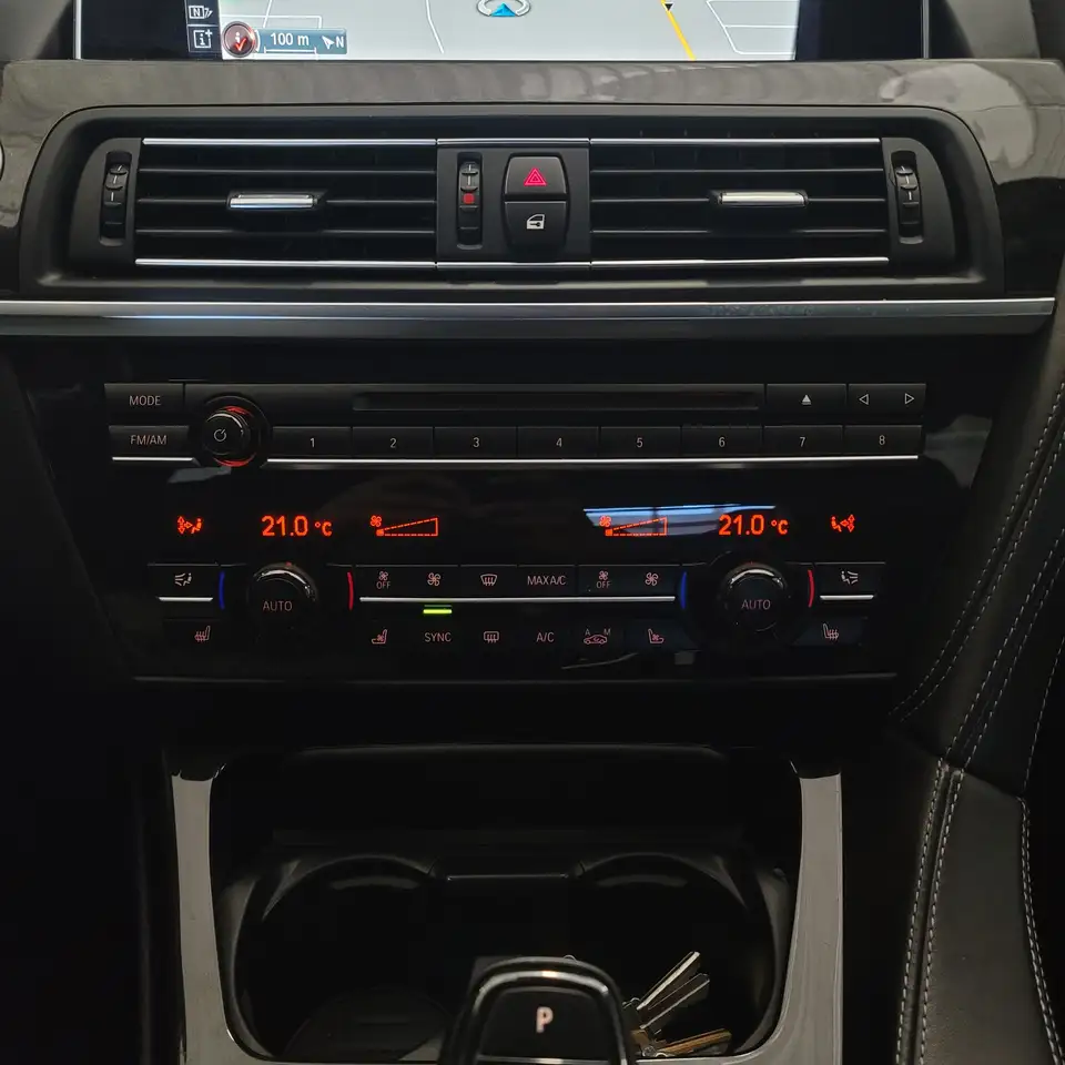 BMW 6 Series снимка BMW 6 Series