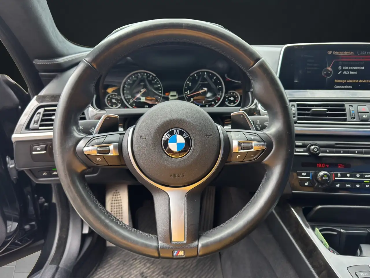 BMW 6 Series снимка BMW 6 Series