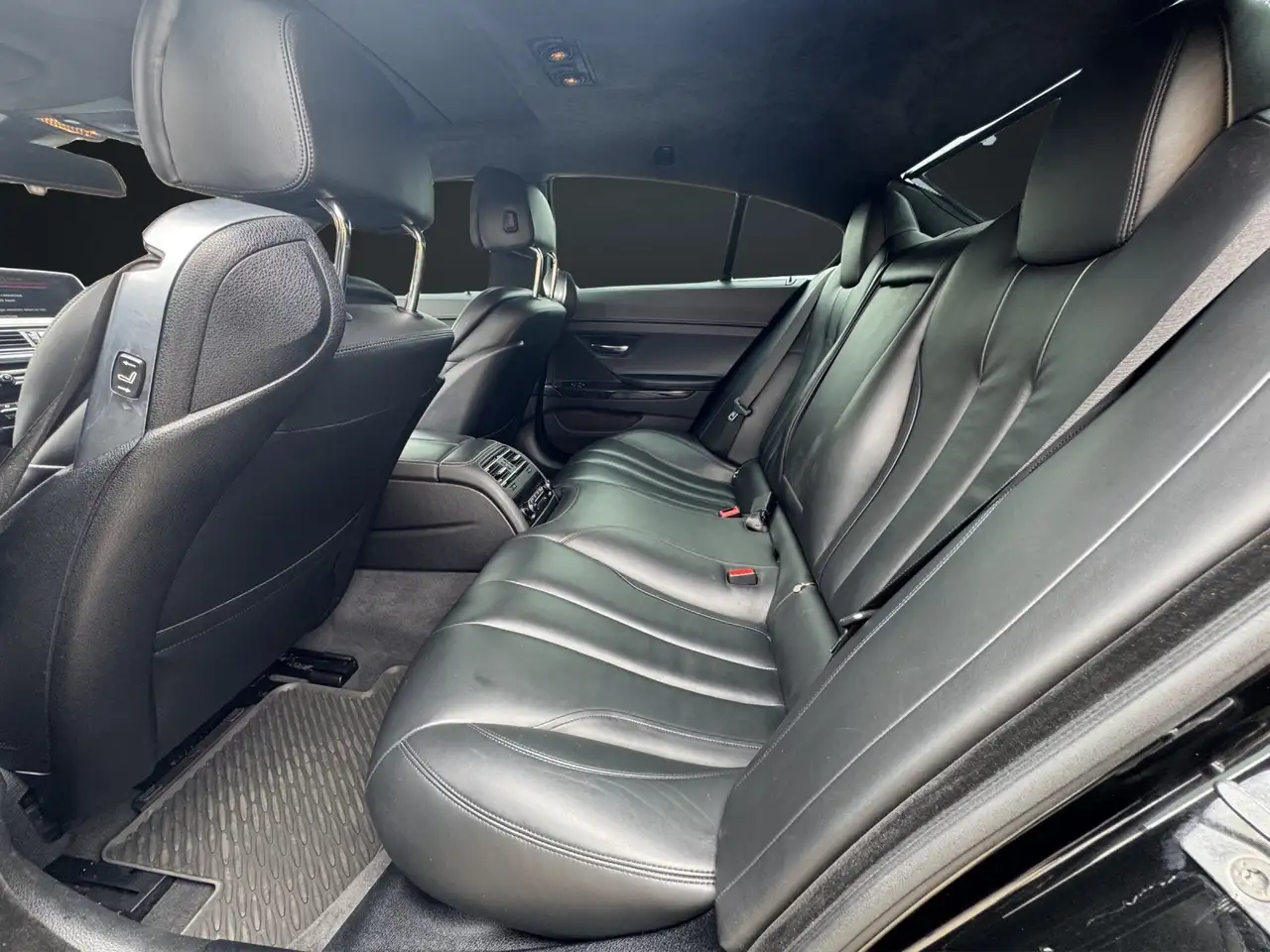 BMW 6 Series снимка BMW 6 Series