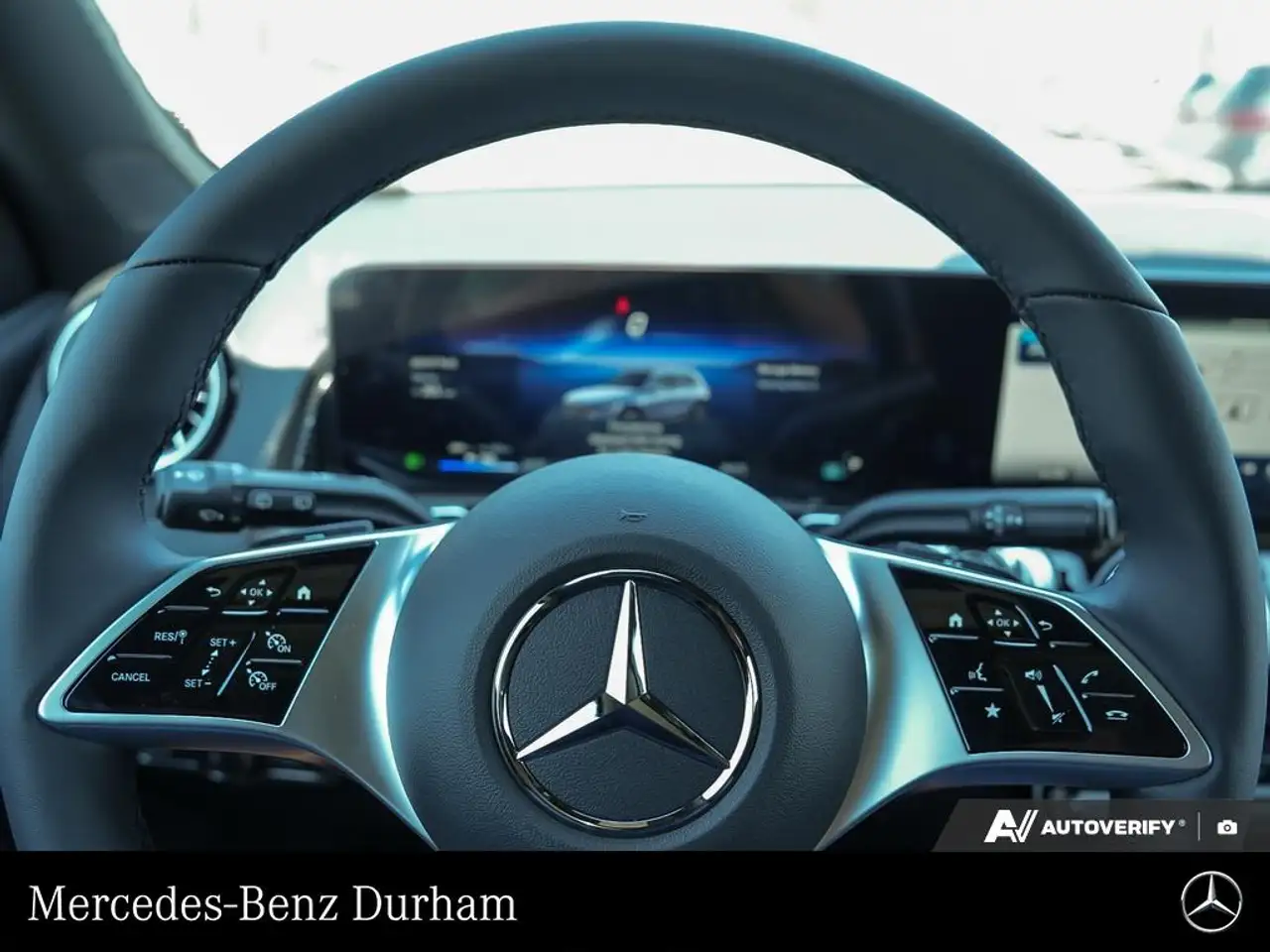 Mercedes-Benz EQB photo Mercedes-Benz EQB