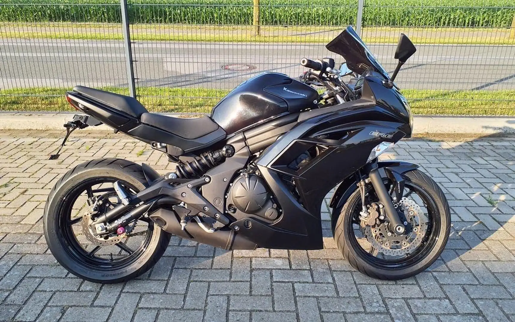 Kawasaki ER - 6 F Noir - 1