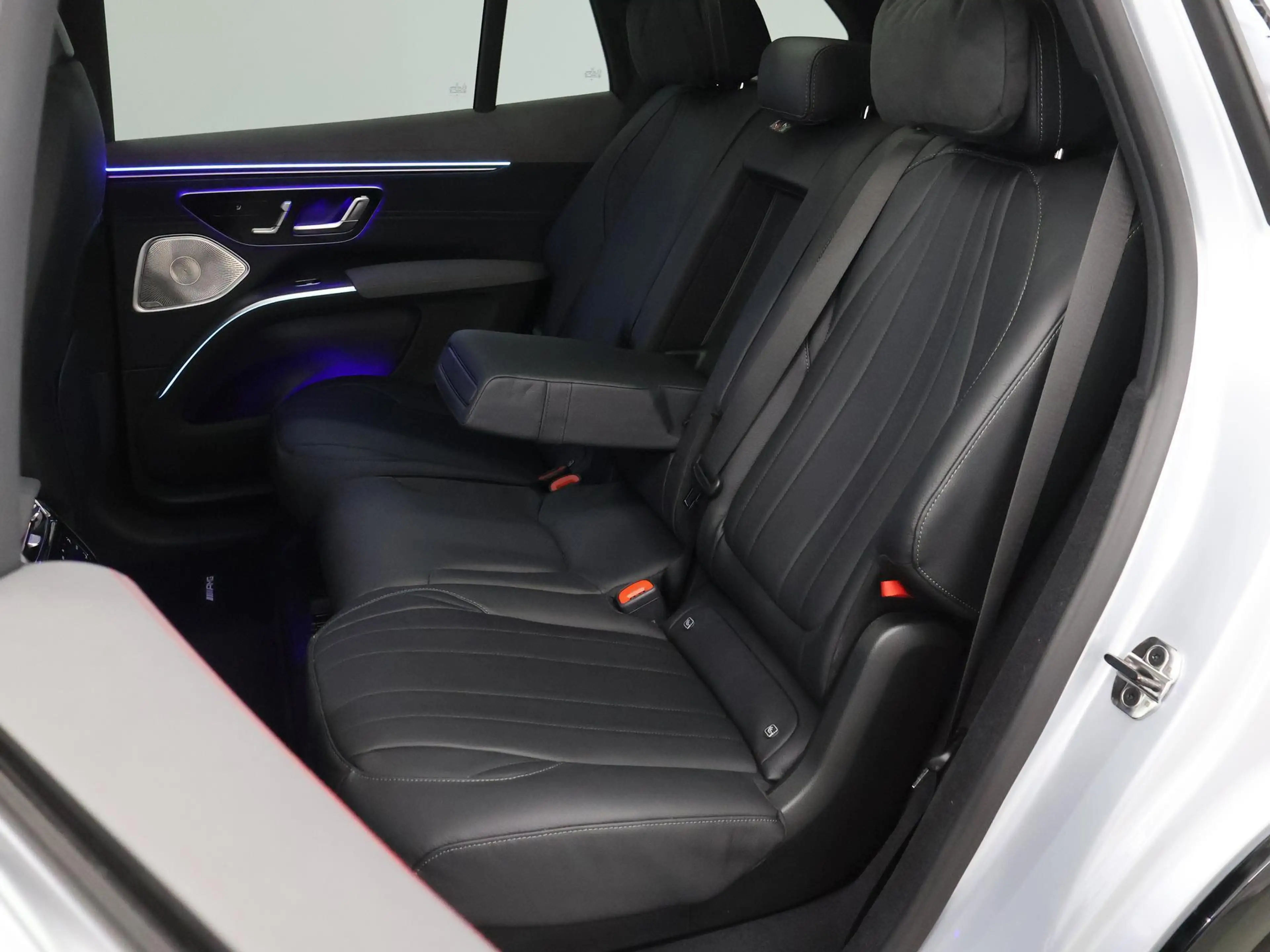Mercedes-Benz EQS SUV 450 4MATIC AMG Line 7p 118 kWh | Panoramadak | Tre — photo 15