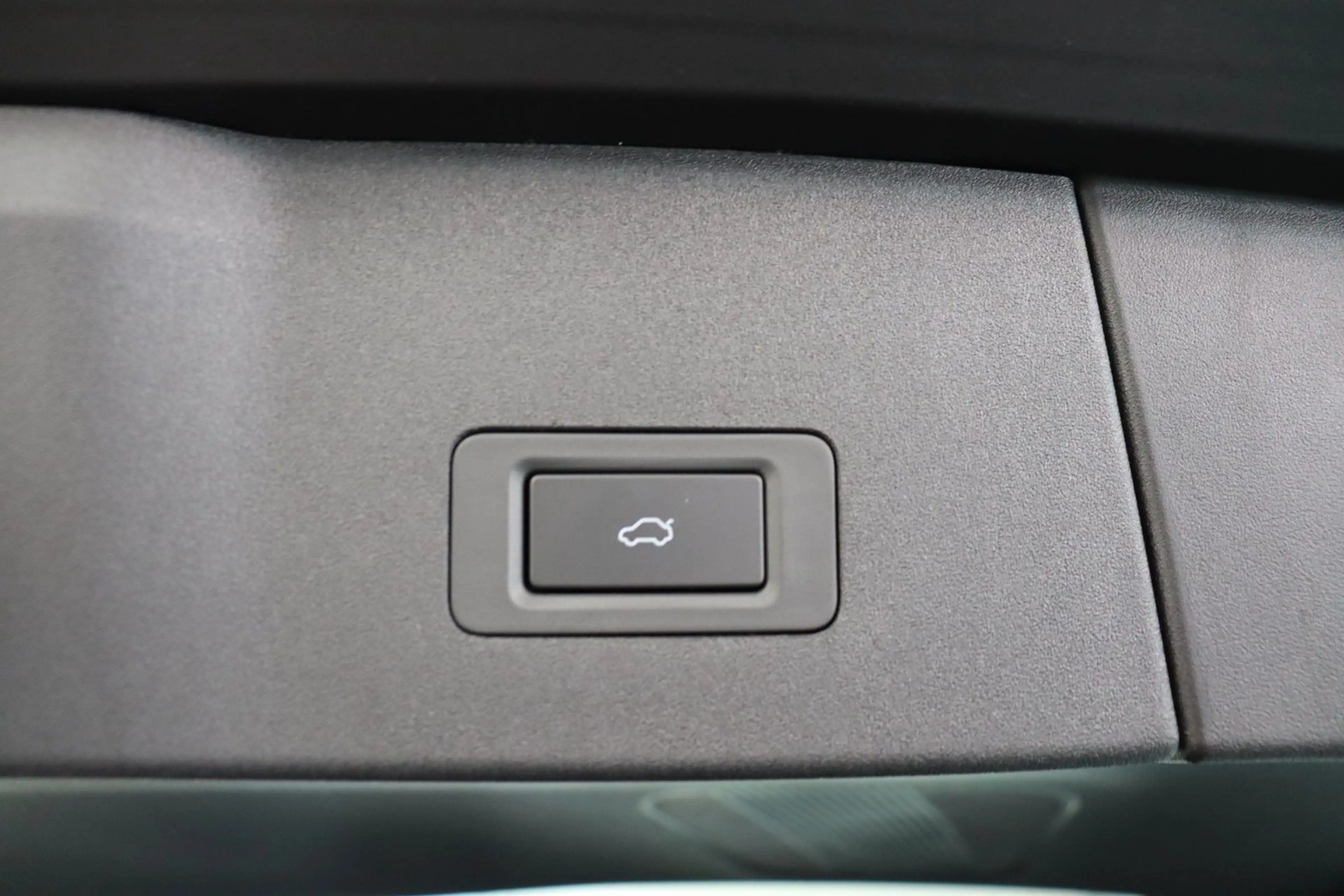 Omoda 9 Premium 1.5 TGDI PHEV Pano Leder HUD AKTION — photo 18