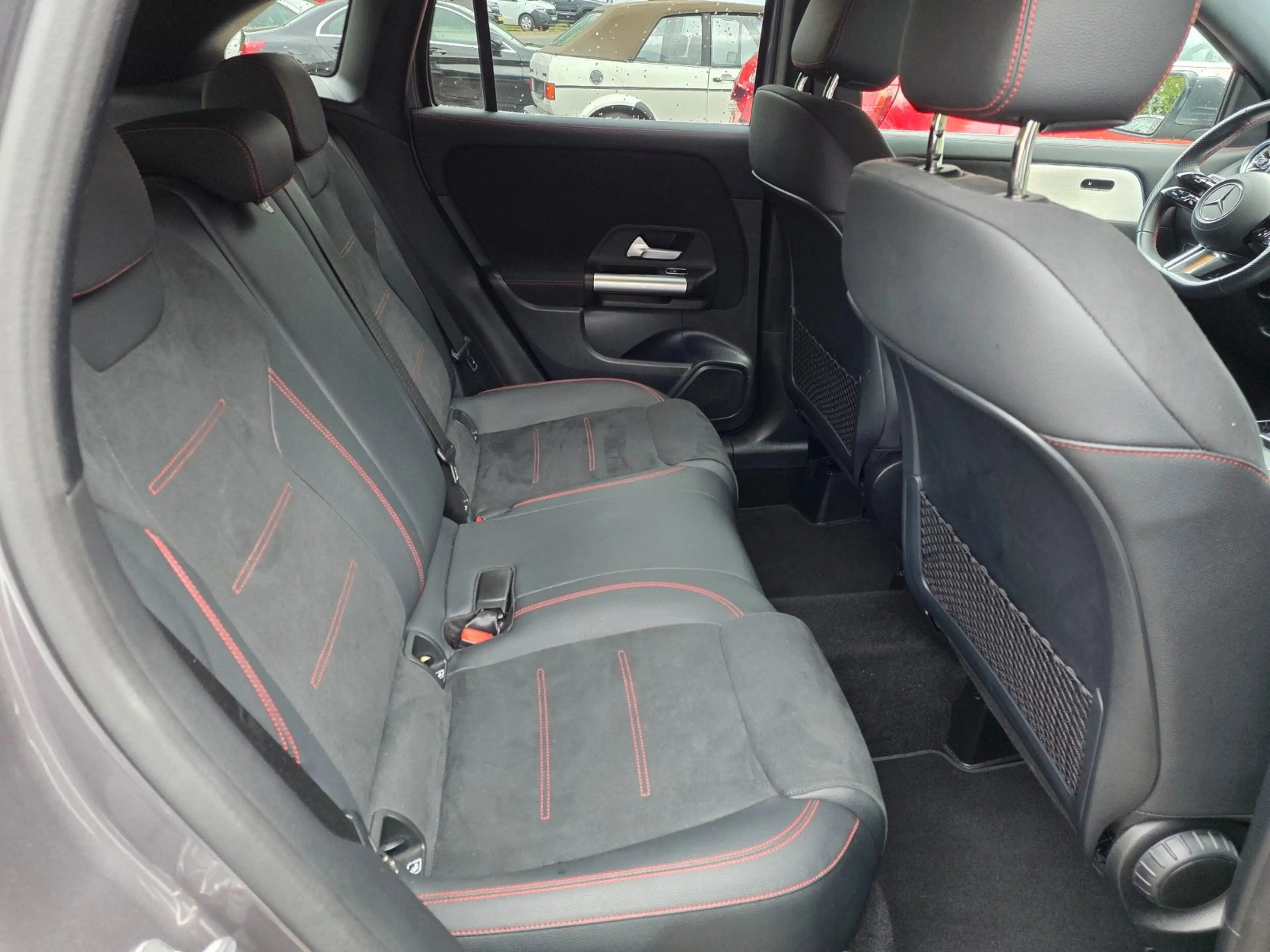 Mercedes-Benz GLA 180 AMG PAKET  MIT GARANTIE — photo 12