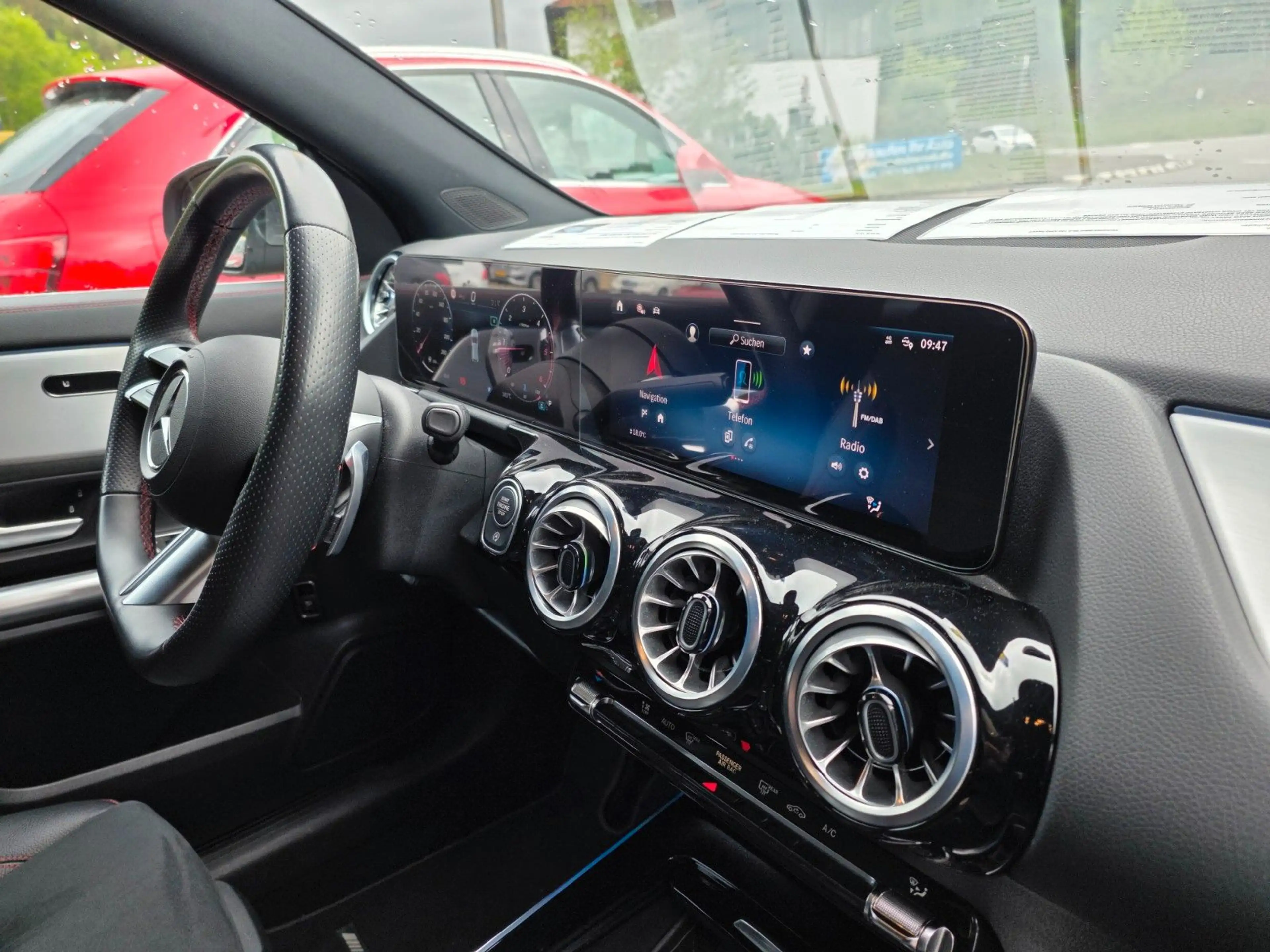 Mercedes-Benz GLA 180 AMG PAKET  MIT GARANTIE — photo 8