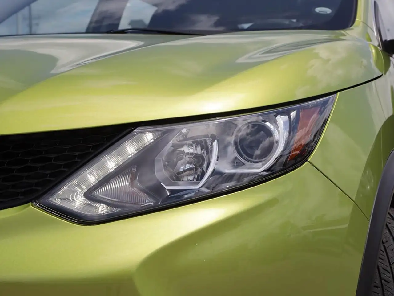 Nissan Qashqai снимка Nissan Qashqai