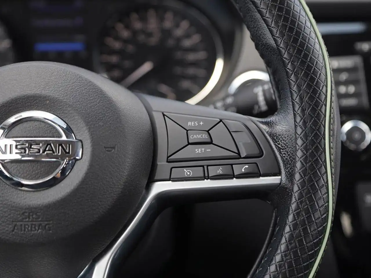 Nissan Qashqai снимка Nissan Qashqai