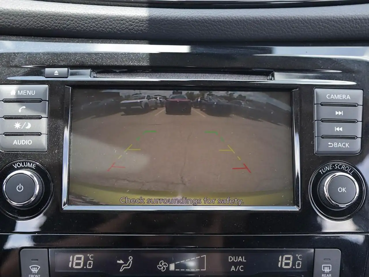 Nissan Qashqai снимка Nissan Qashqai