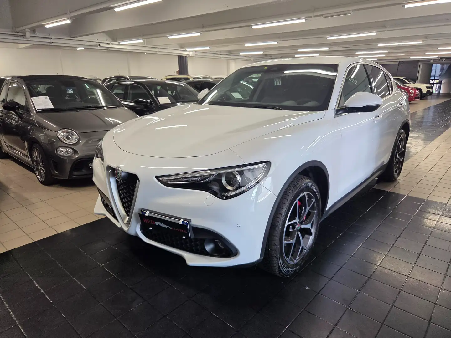 Alfa Romeo Stelvio 2.2 t Executive Q4 190cv auto Weiß - 2