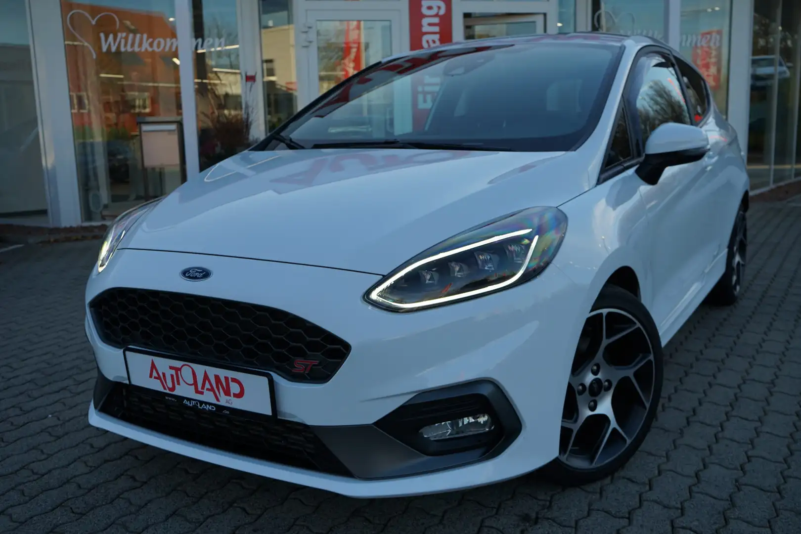 Ford Fiesta 1.5 EcoBoost ST DAB Ambiente-Beleuchtung Weiß - 2