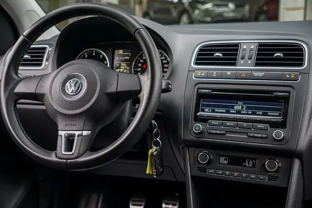 Volkswagen Polo view 15